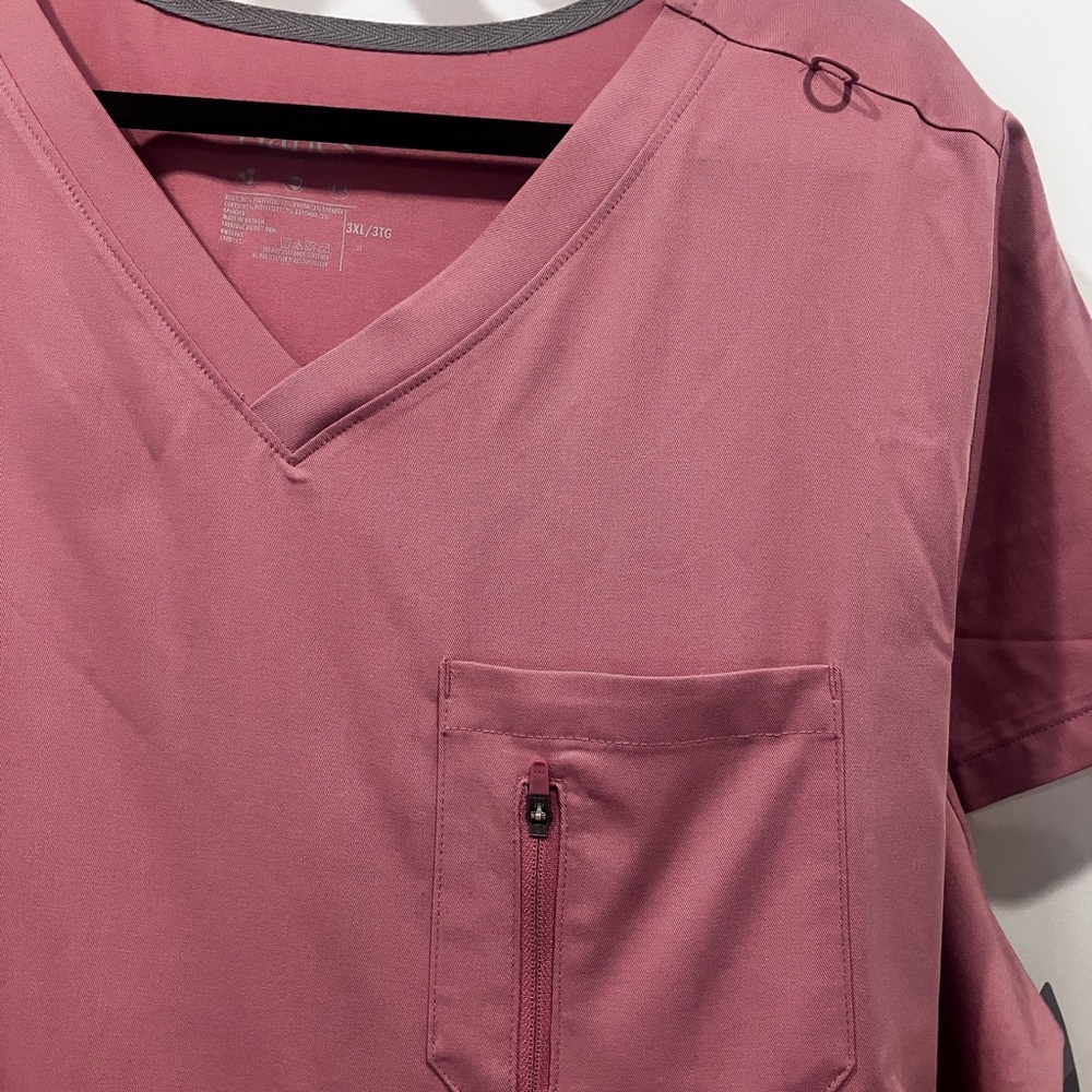 Pink Scrub Set with Pockets - Picture 2 of 9